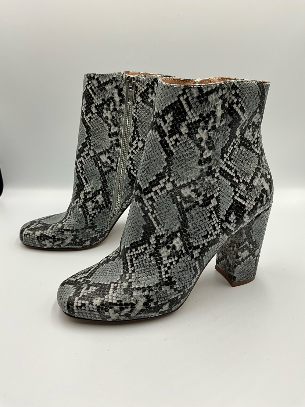 Steve Madden Boots Size 8.5 Gray Snake-Print Block Heel Ankle Boots